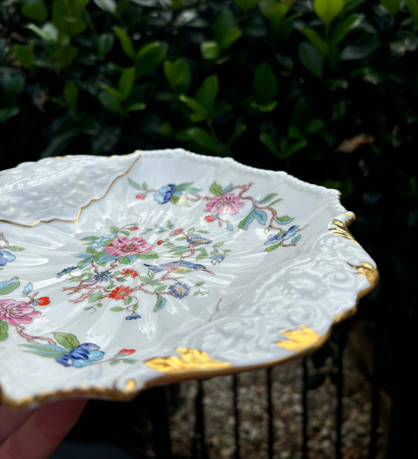 Lovely Aynsley by Pembroke plate with gilded edges! - Excellent condition!