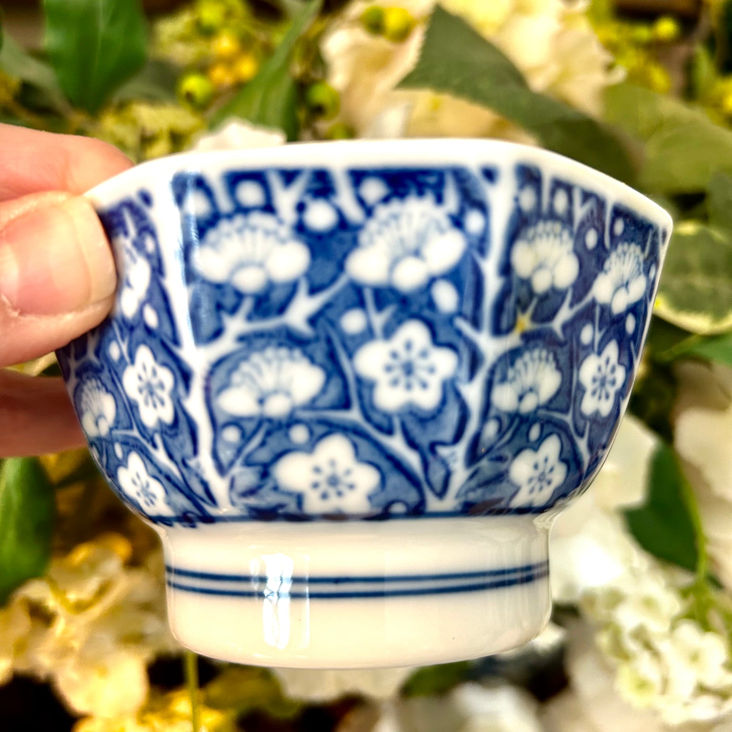 Set of 6 blue and white cherry blossom bowls