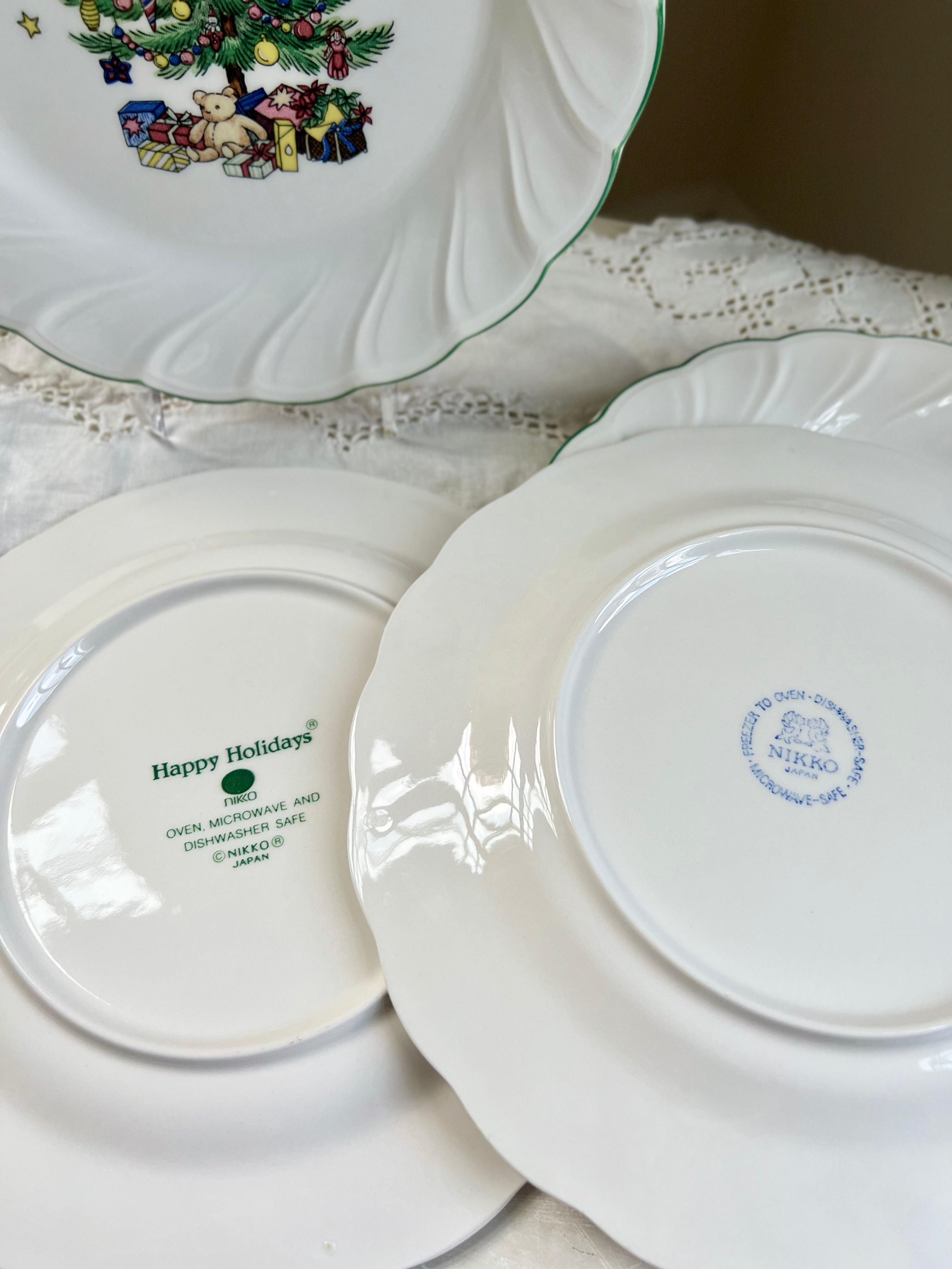 Set of 4, Happy Holidays Dessert Plates by Nikko Japan ~ Excellent!