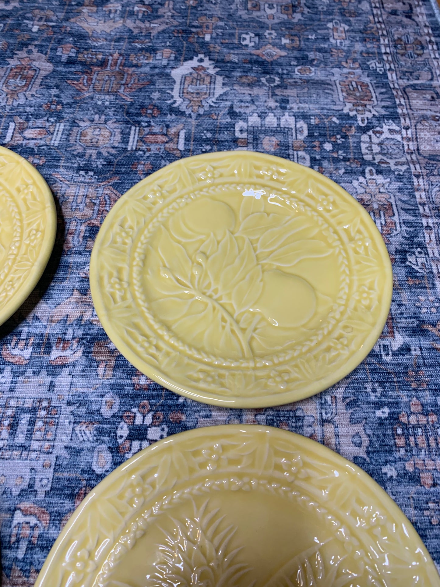 Bordallo Pinheiro set of 4 yellow salad plates!