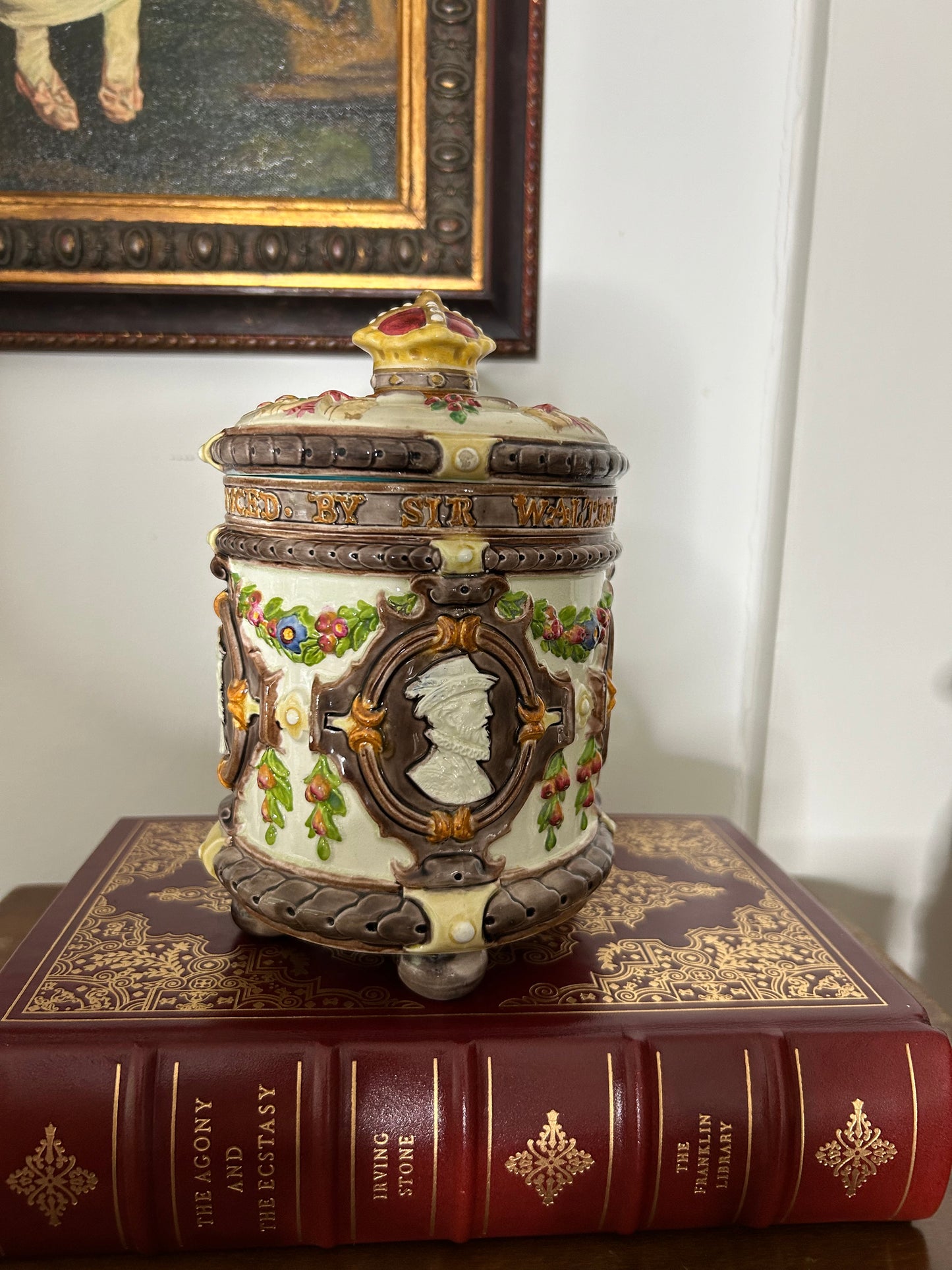 Antique Wedgwood Majolica Tobacco Jar! 395 With Images of Sir Walter Raleigh! Flag 48 star 145 For Melinda