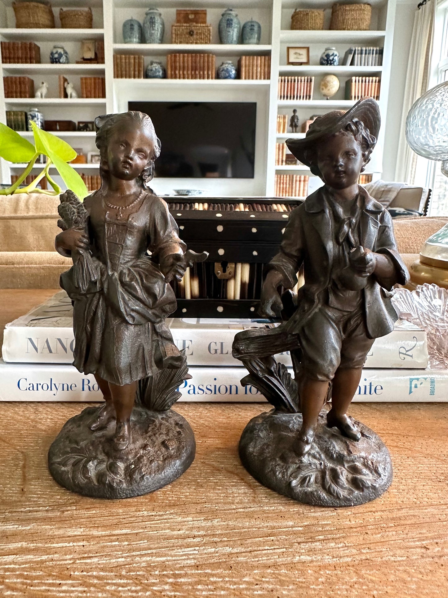 19thc Pair of Antique Spelter Children Figures Statues, 7” high x 3
