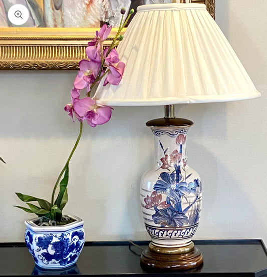 Gorgeous designer Frederick Cooper vintage porcelain lamp