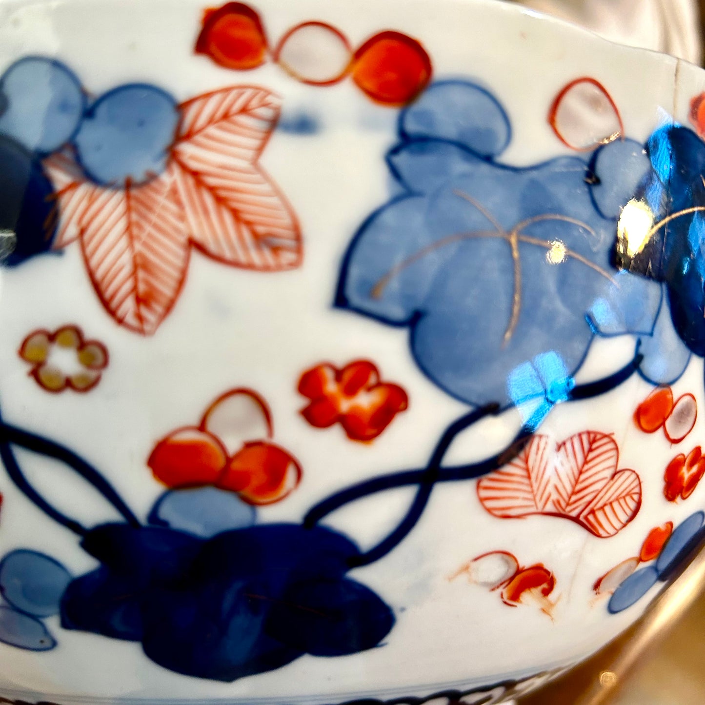 Gorgeous mid century vintage Imari vivid hand painted centerpiece bowl.