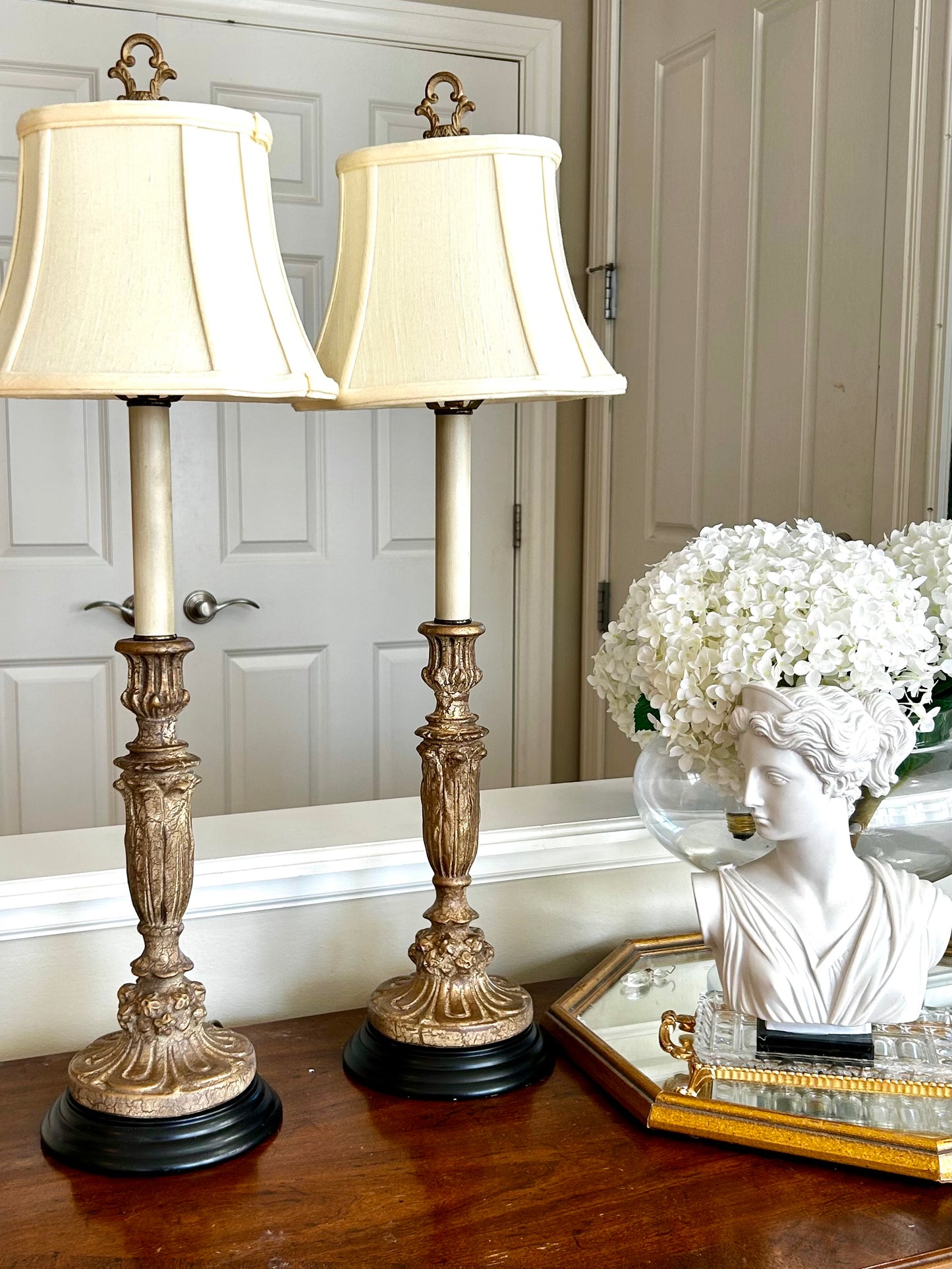 Statuesque pair of vintage gold gild Buffet lamps