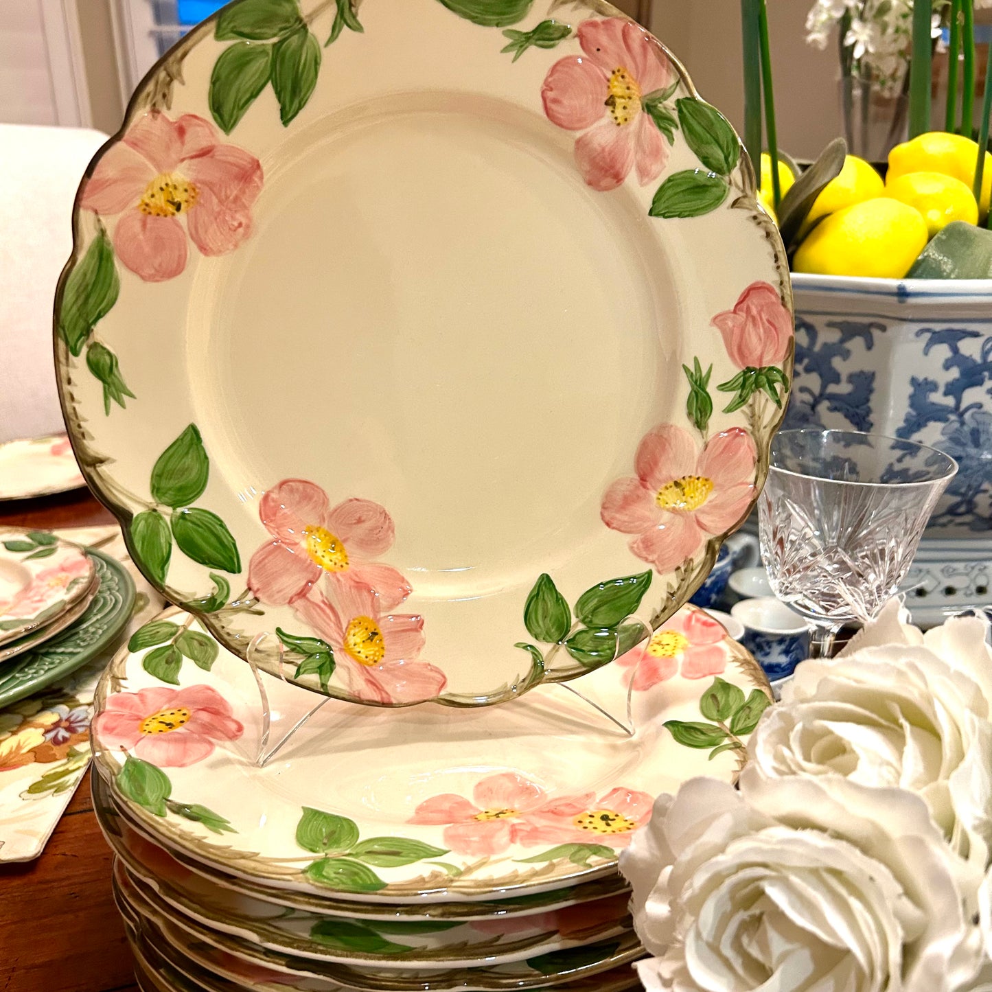 Stunning Set of 8 vintage Franciscan Desert Rose 10.5 d dinner plates