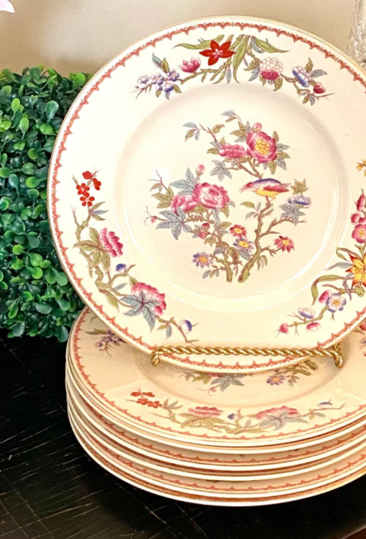 Stunning Set of 7 vintage porcelain rose canton chinoiserie designer dinner plates