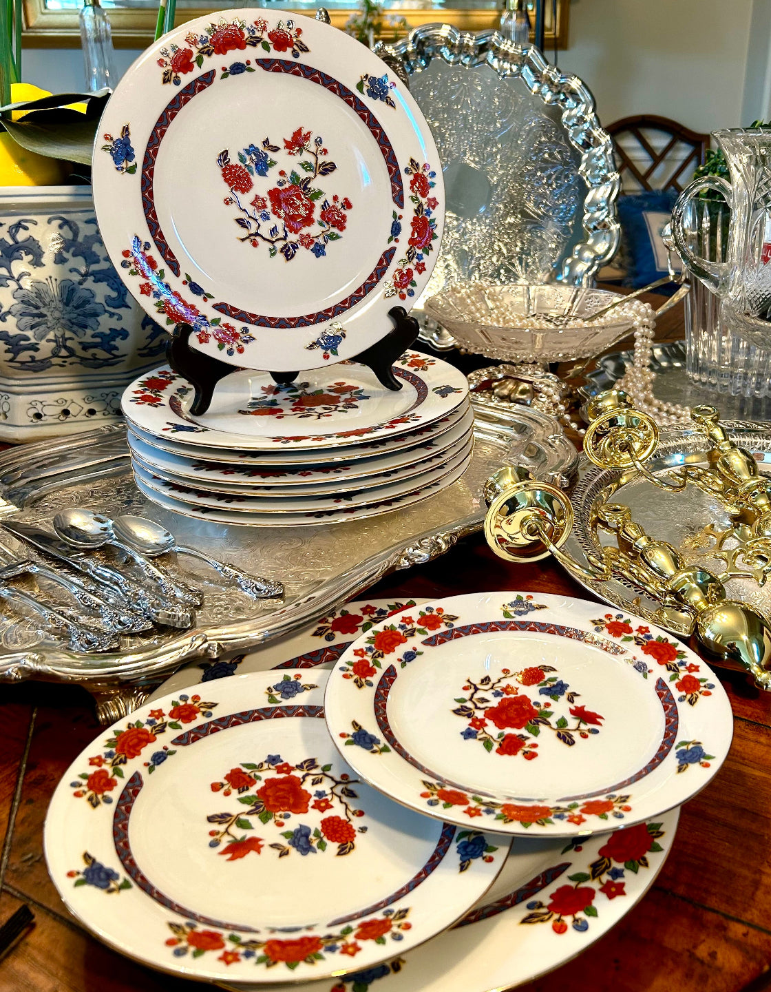 Set of 8 Imari style large dinner plates + platter & 2 salad plates china set