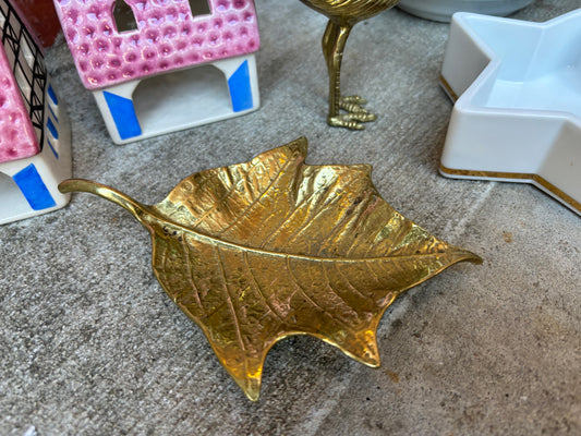 Beautiful Virginia Metalcrafters Brass Poinsettia Leaf!