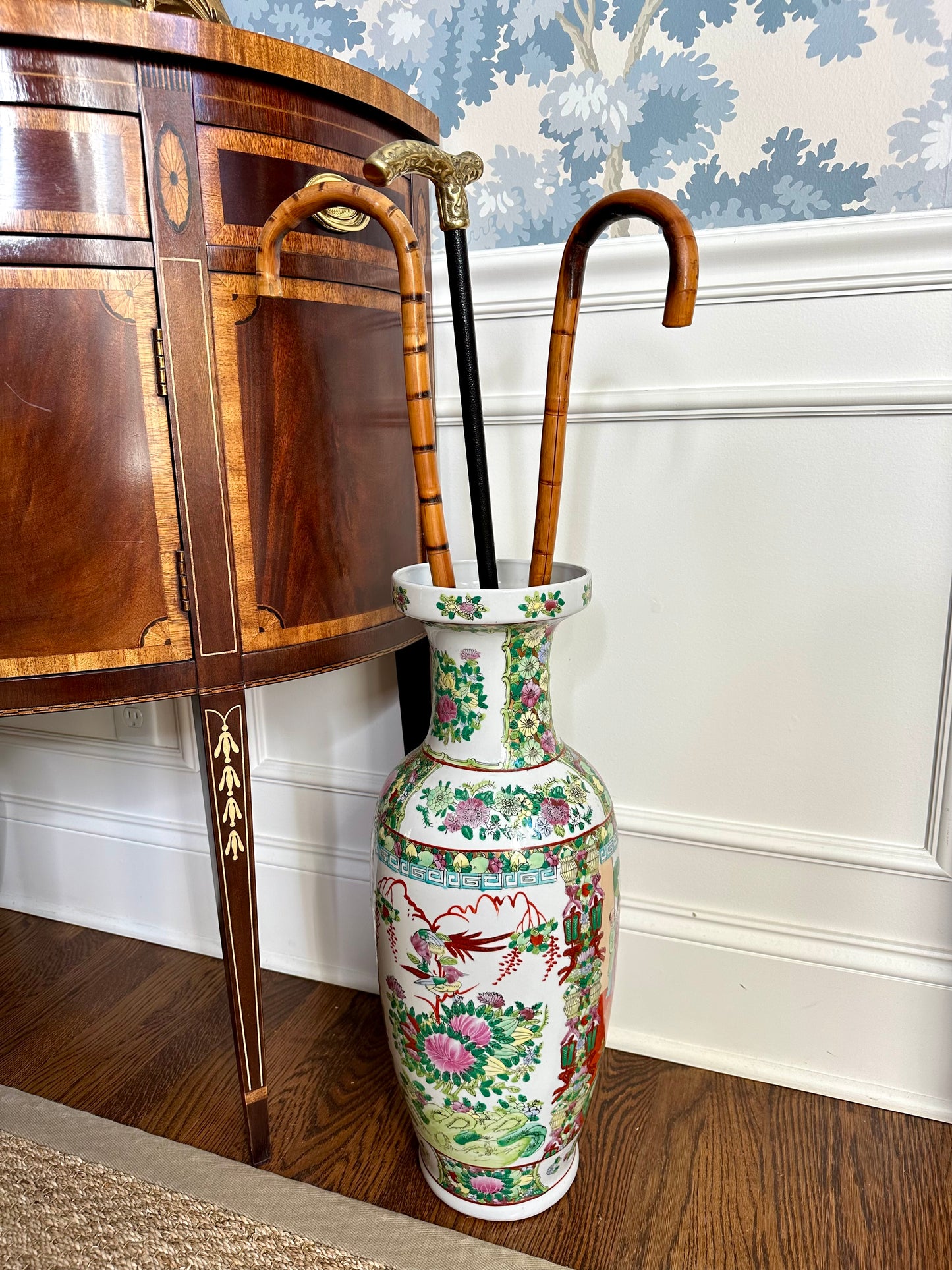 Gorgeous Vintage Chinese Rose Medallion Floor Vase RM