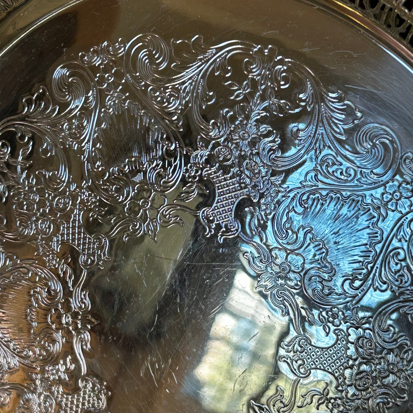 gorgeous round reticulated silver plate tray platter.