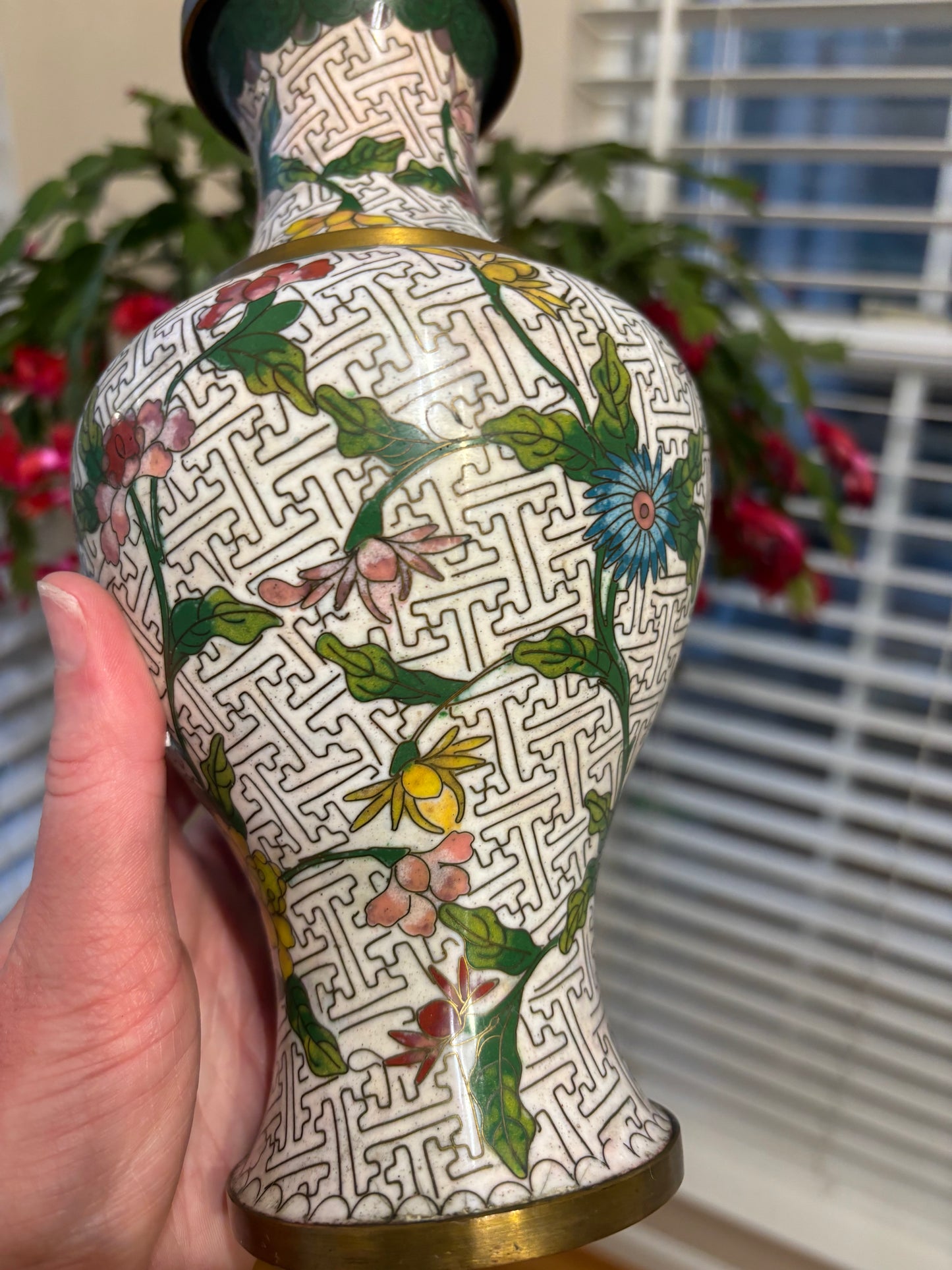 Beautiful cloisonné vase! - Excellent condition!