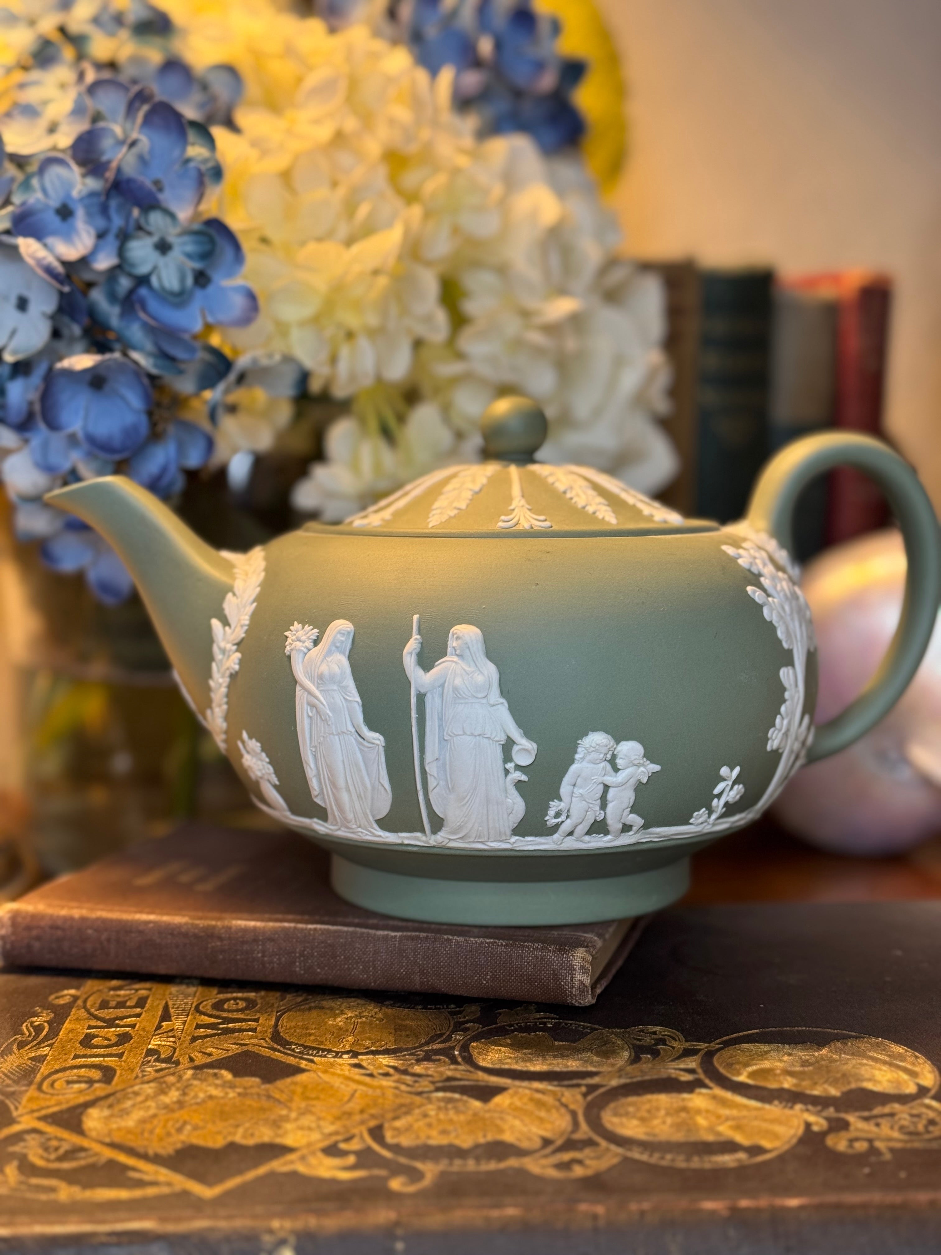 High quality Wedge wood jasperware teapot