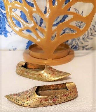 Etched Brass Slipper Ashtrays, set of 2, made in India – Lillian Grey