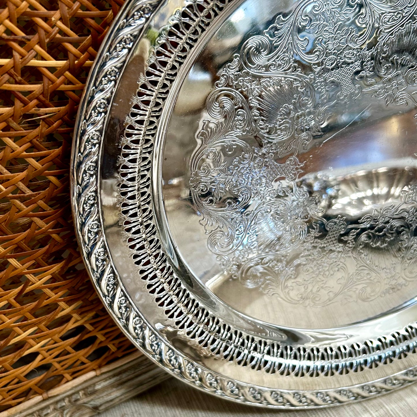 gorgeous round reticulated silver plate tray platter.