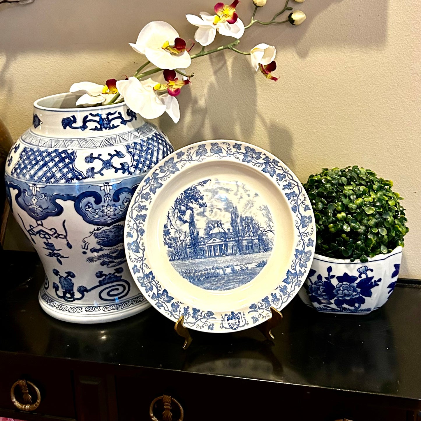 Older Vintage Wedgwood blue and white  Collectors plate