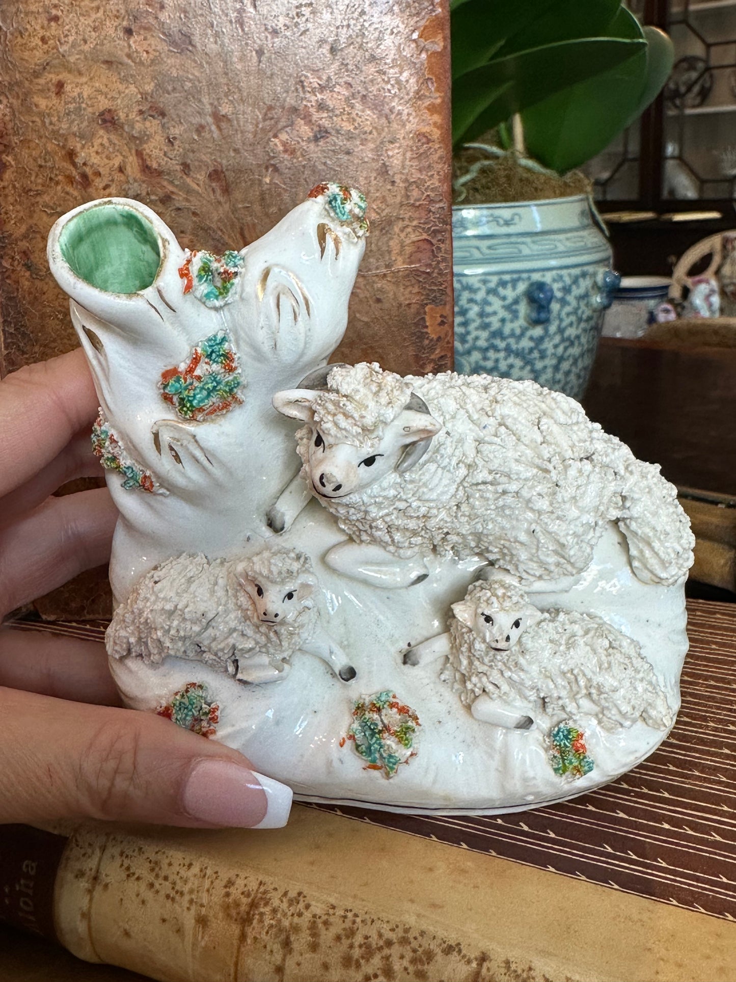 19thc English Staffordshire Mama Sheep w Babies Figure Rare Spill Vase