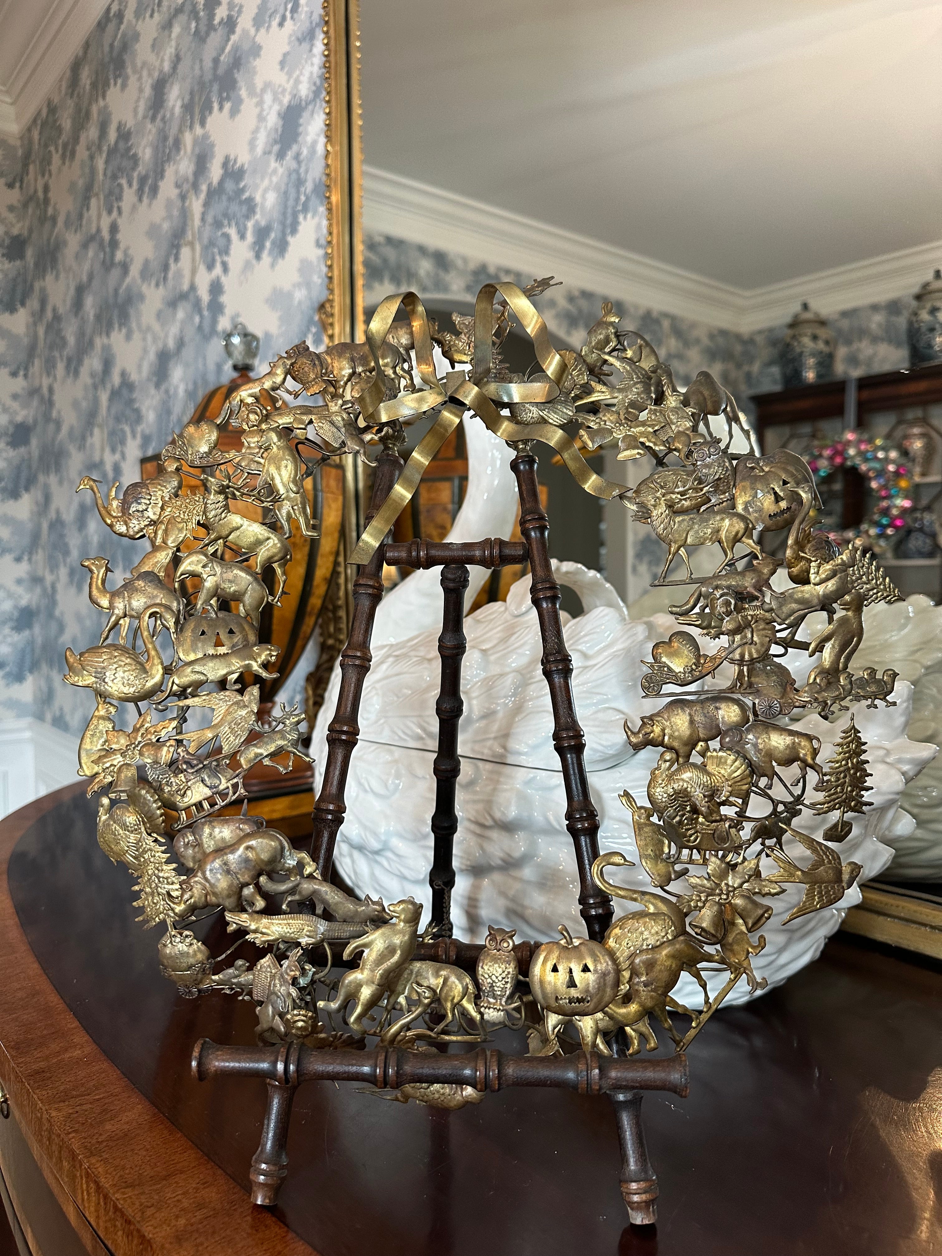 Brass dresden top wreath