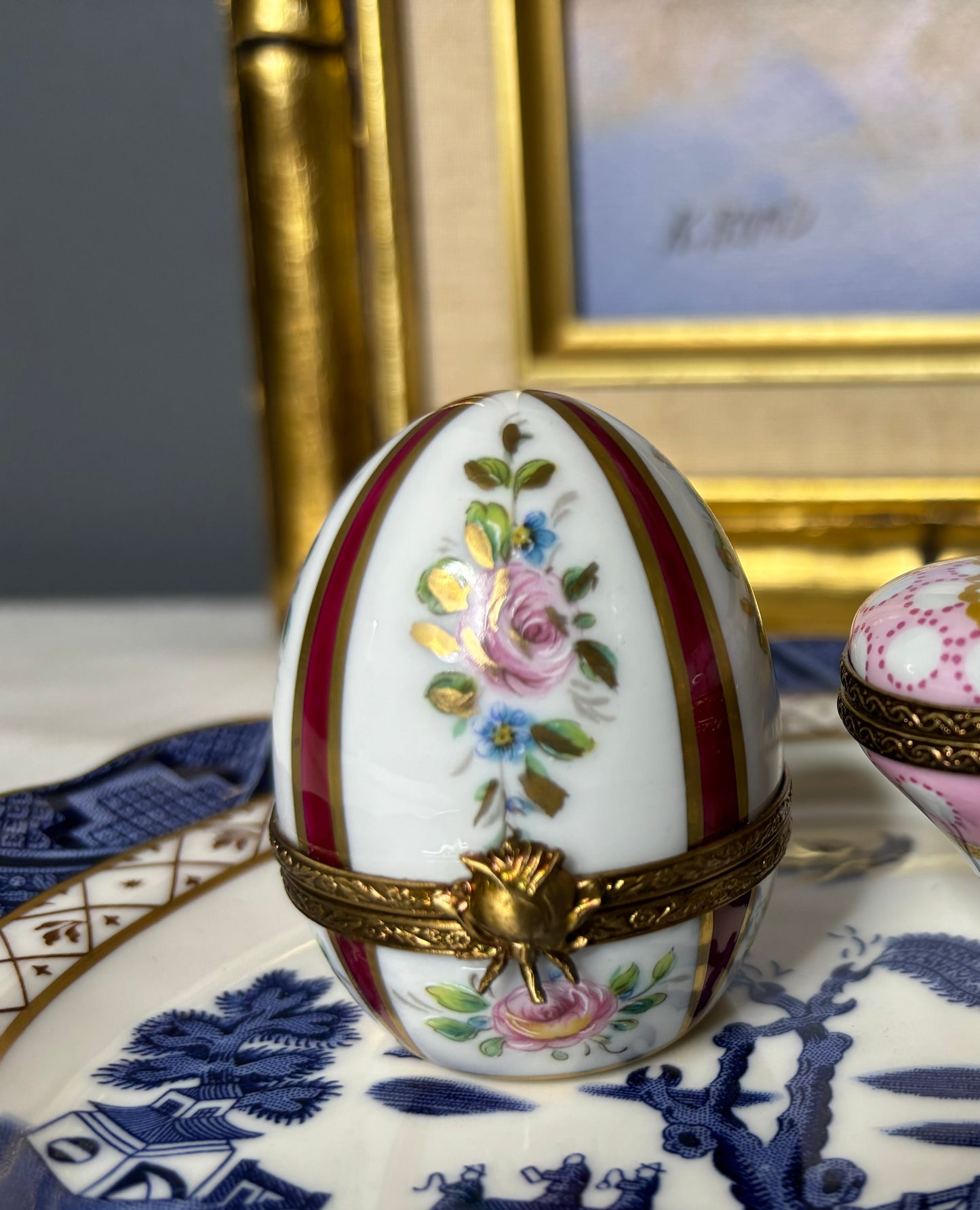 Limoges egg trinket box with detailed flower clasp and handpainted florals! - Excellent condition!