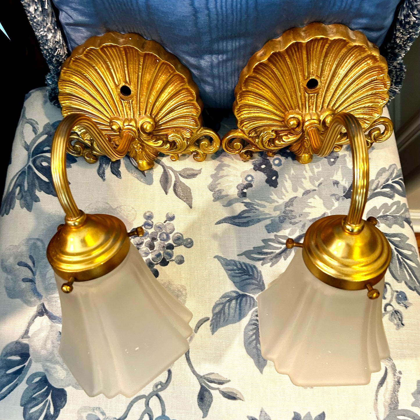 Rare Hollywood regency clamshell brass wall electric sconces