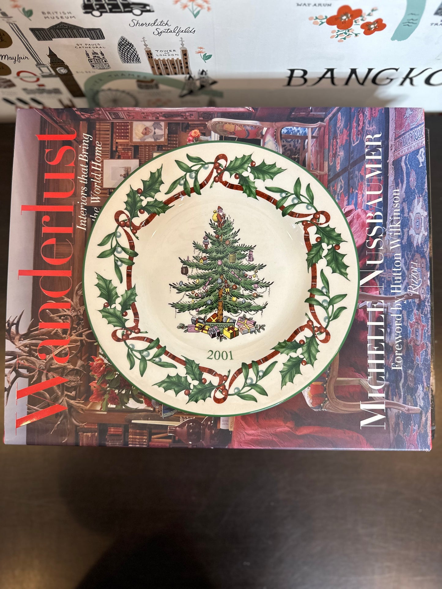 Spode Christmas Tree Annual Collector Plate “2001”, Made in England, 7 3/4”