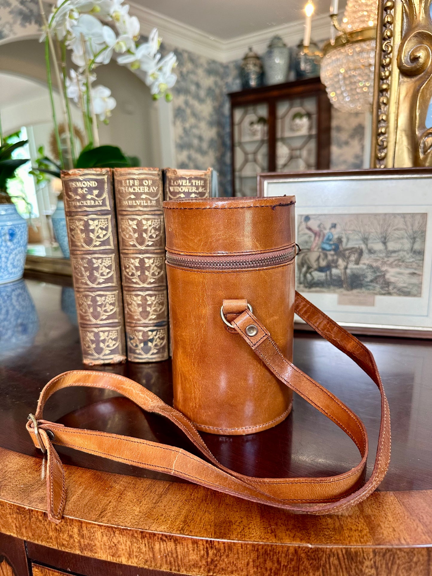 Fab! Vintage English Leather Case Canteen w Shot Glasses & Flasks