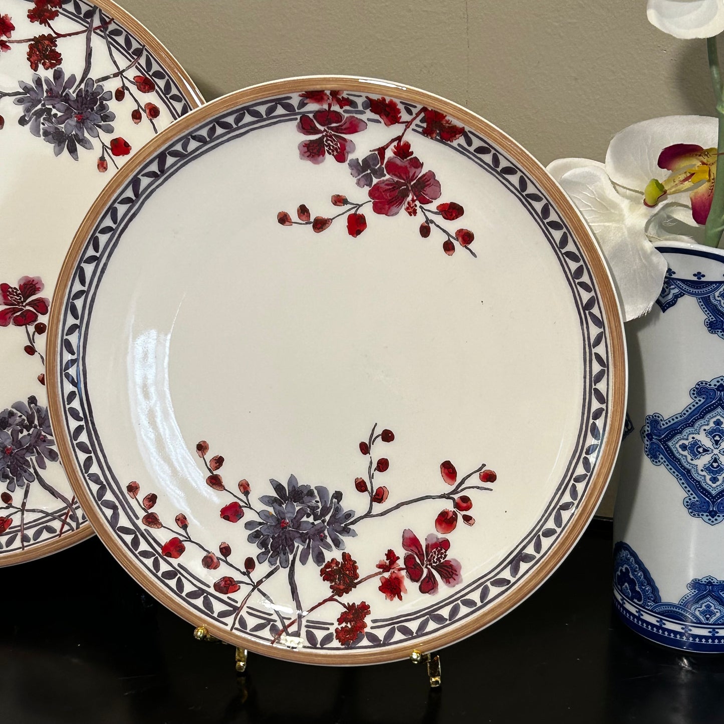 Set of 2 designer VILLEROY & Boch  platter and plate in pattern in Artesand