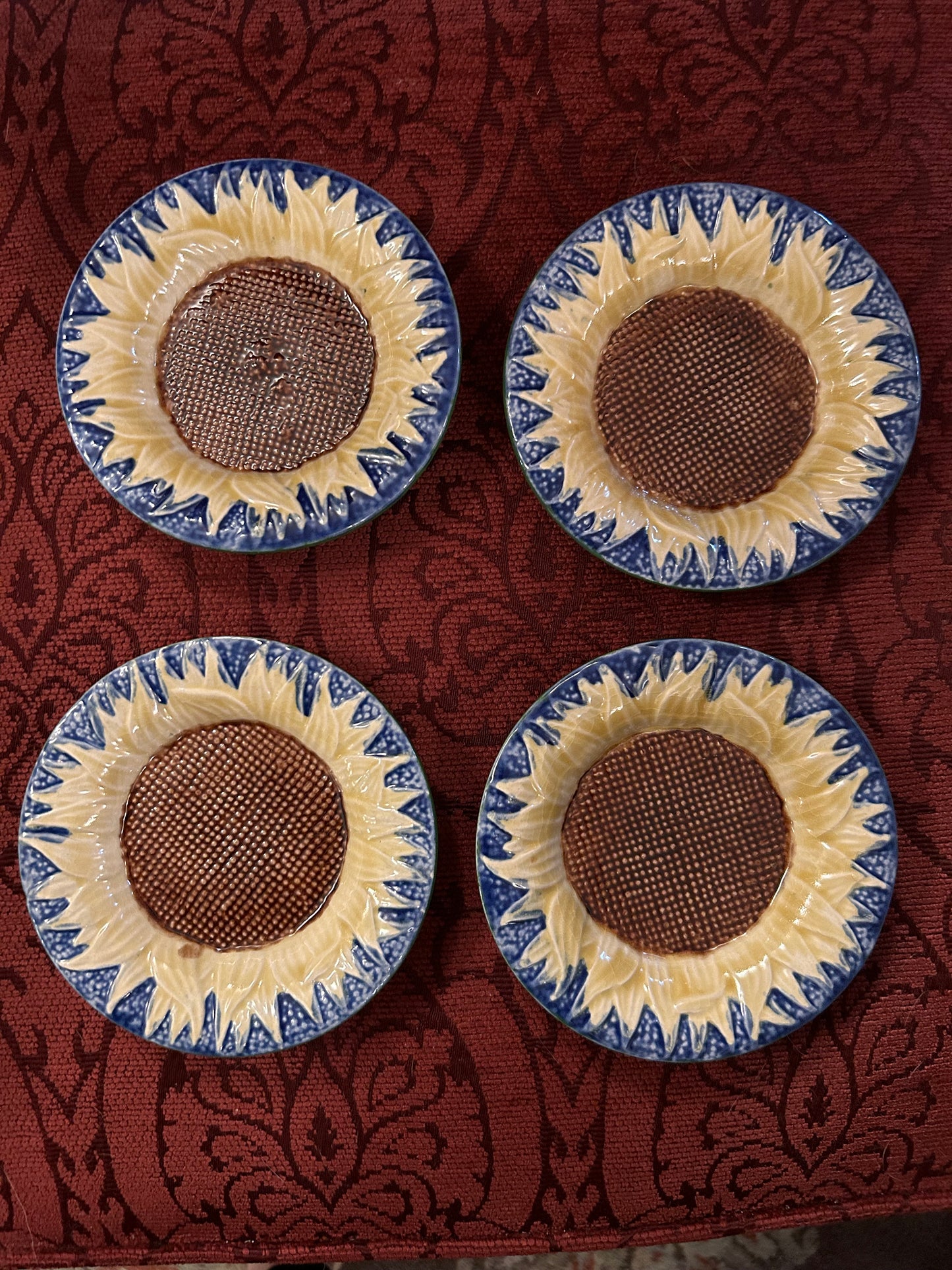 Metropolitan Museum Reproduction of Etruscan Sunflower Dishes 5” 60/2
