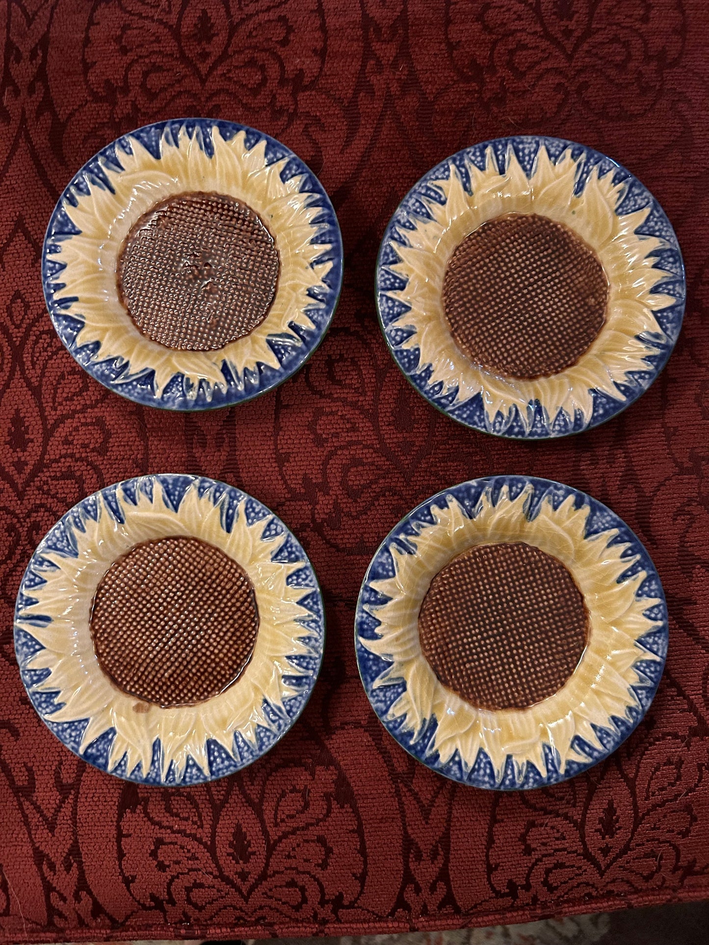 Metropolitan Museum Reproduction of Etruscan Sunflower Dishes 5” 60/2