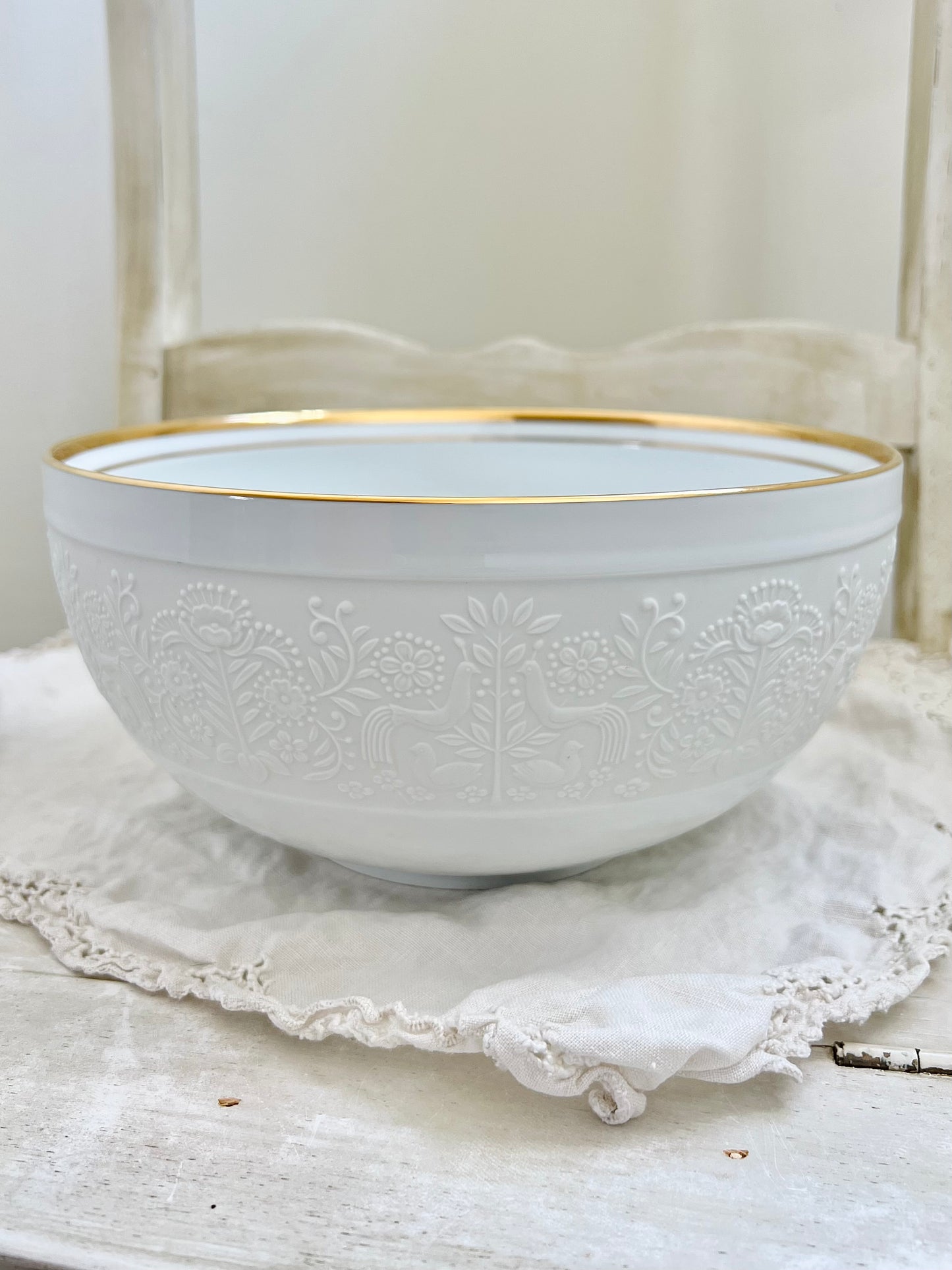 Gorgeous Noritake Porcelain Serving Bowl