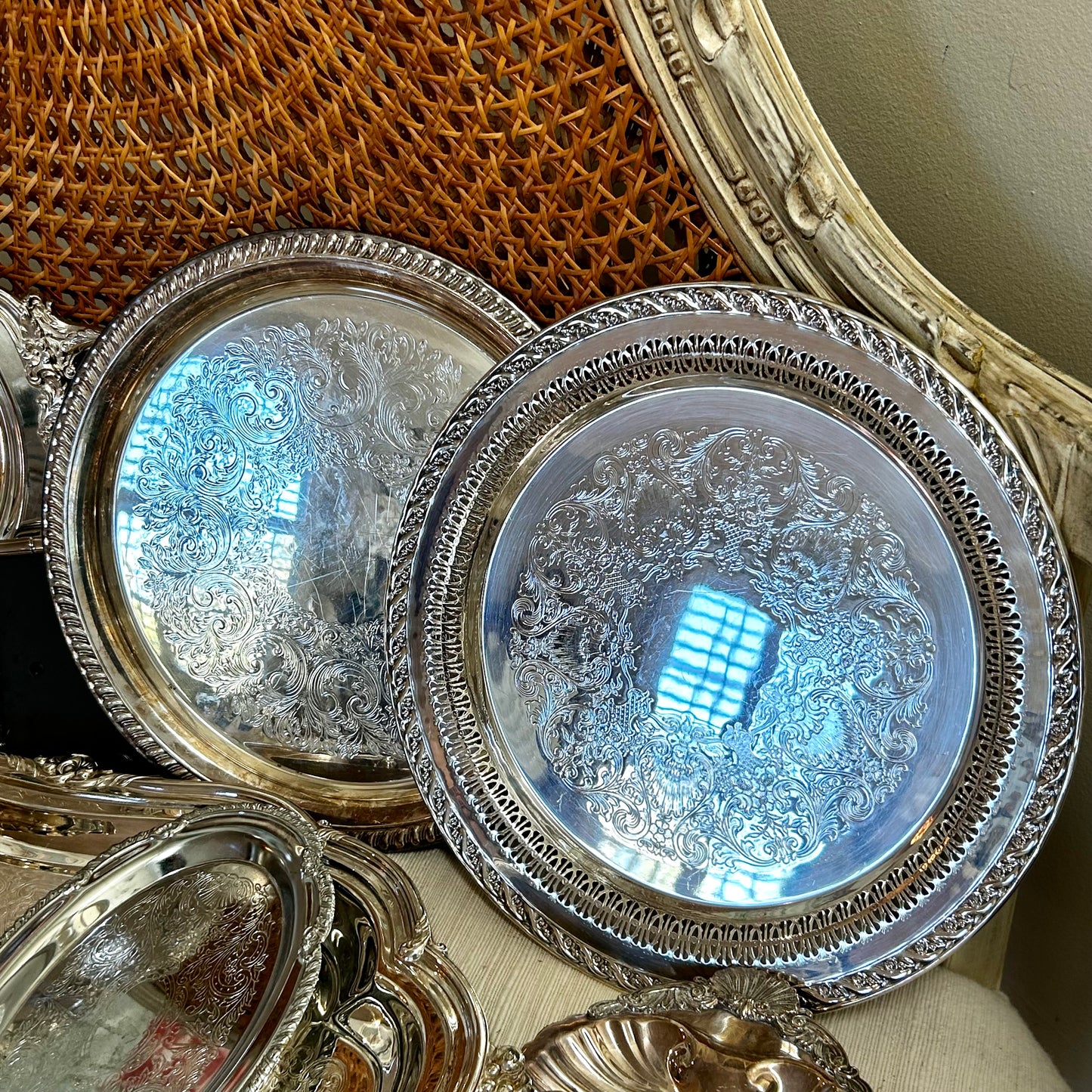 gorgeous round reticulated silver plate tray platter.