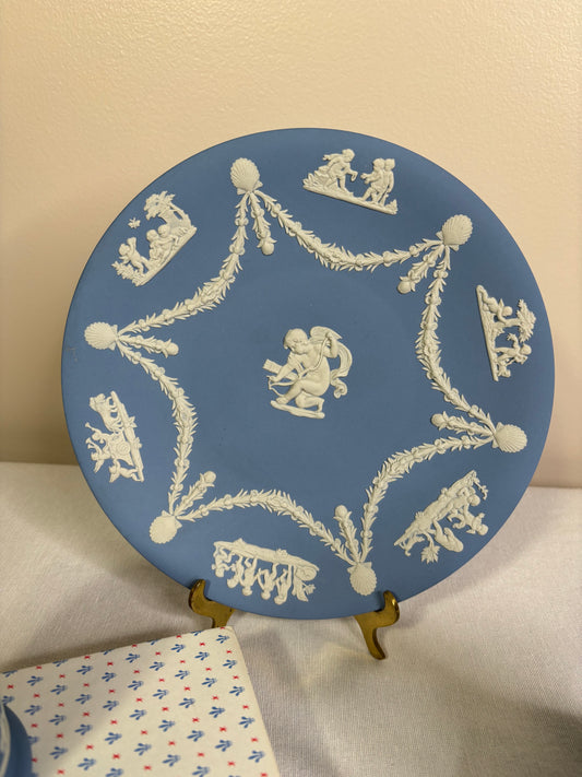 Wedgwood Jasperware 9” plate- As is!