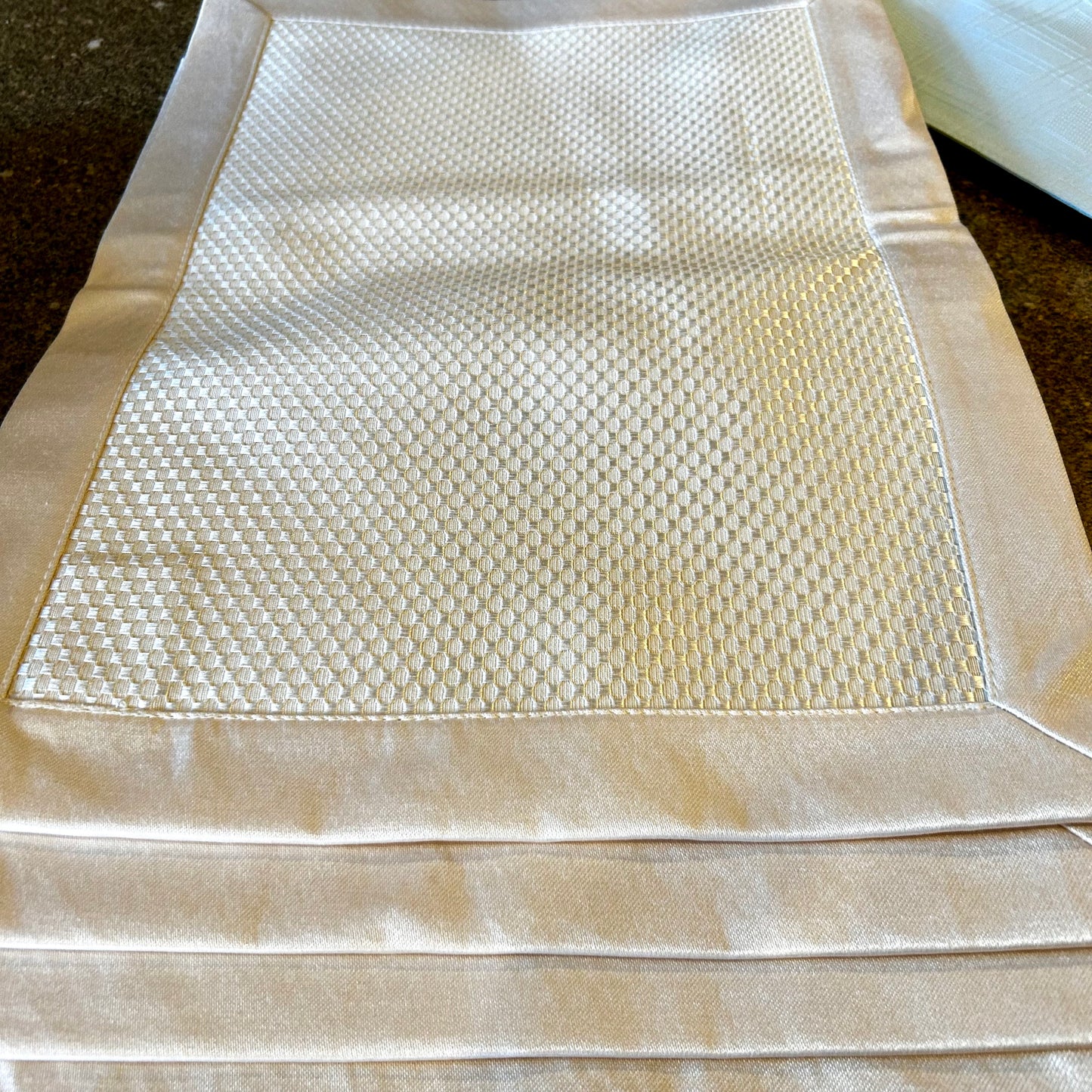 8 WATERFORD Linens IVORY Placemats, 13x19