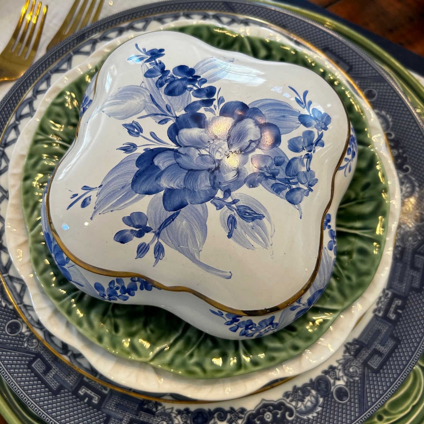 Vintage blue & white floral jewelry box  with lid.