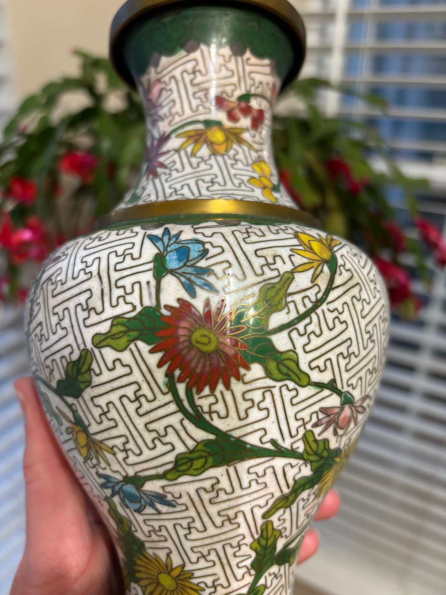 Beautiful cloisonné vase! - Excellent condition!