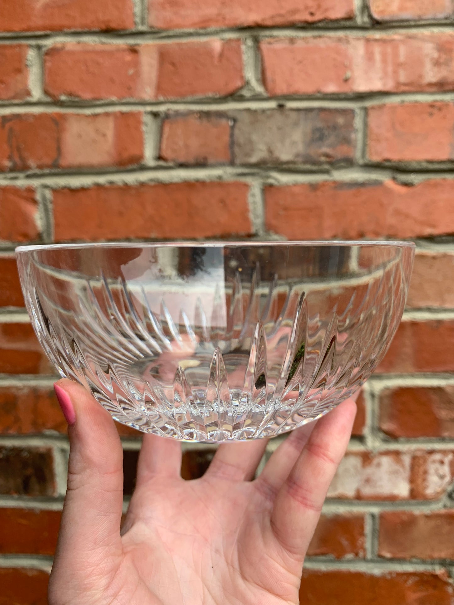 Absolutely stunning Baccarat crystal bowl! - Excellent condition!