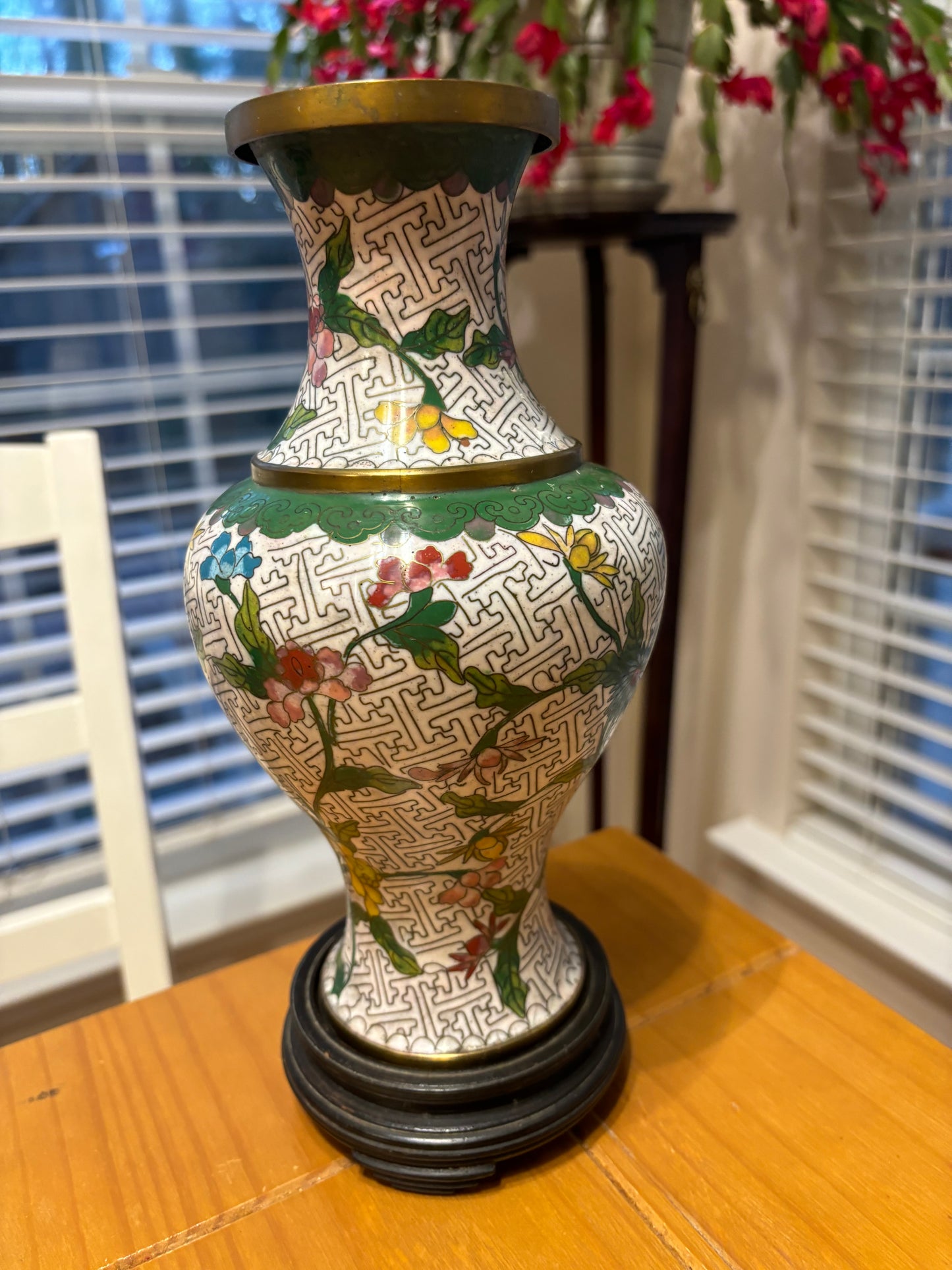 Beautiful cloisonné vase! - Excellent condition!