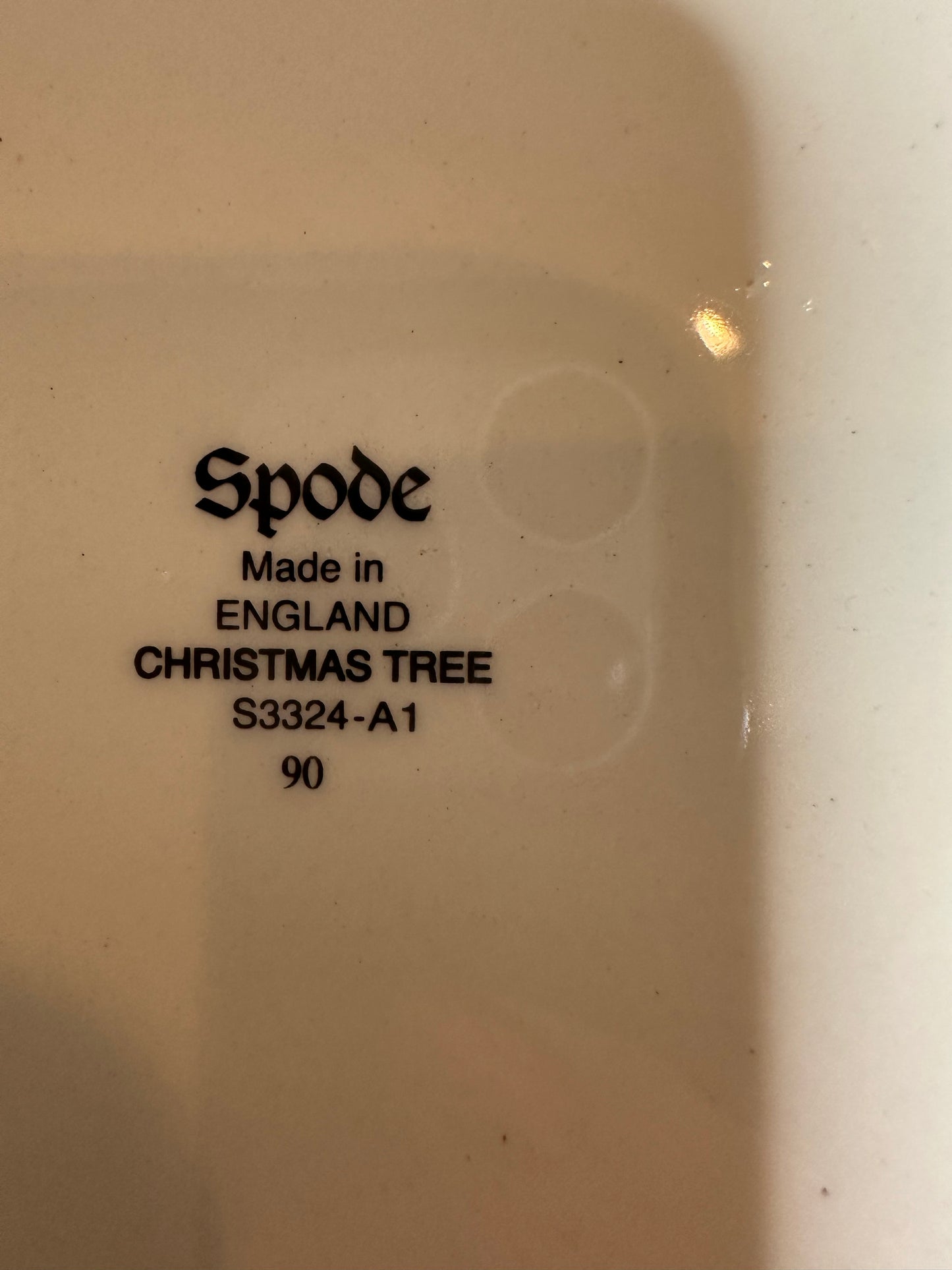 Spode Christmas Tree Annual Collector Plate “2001”, Made in England, 7 3/4”