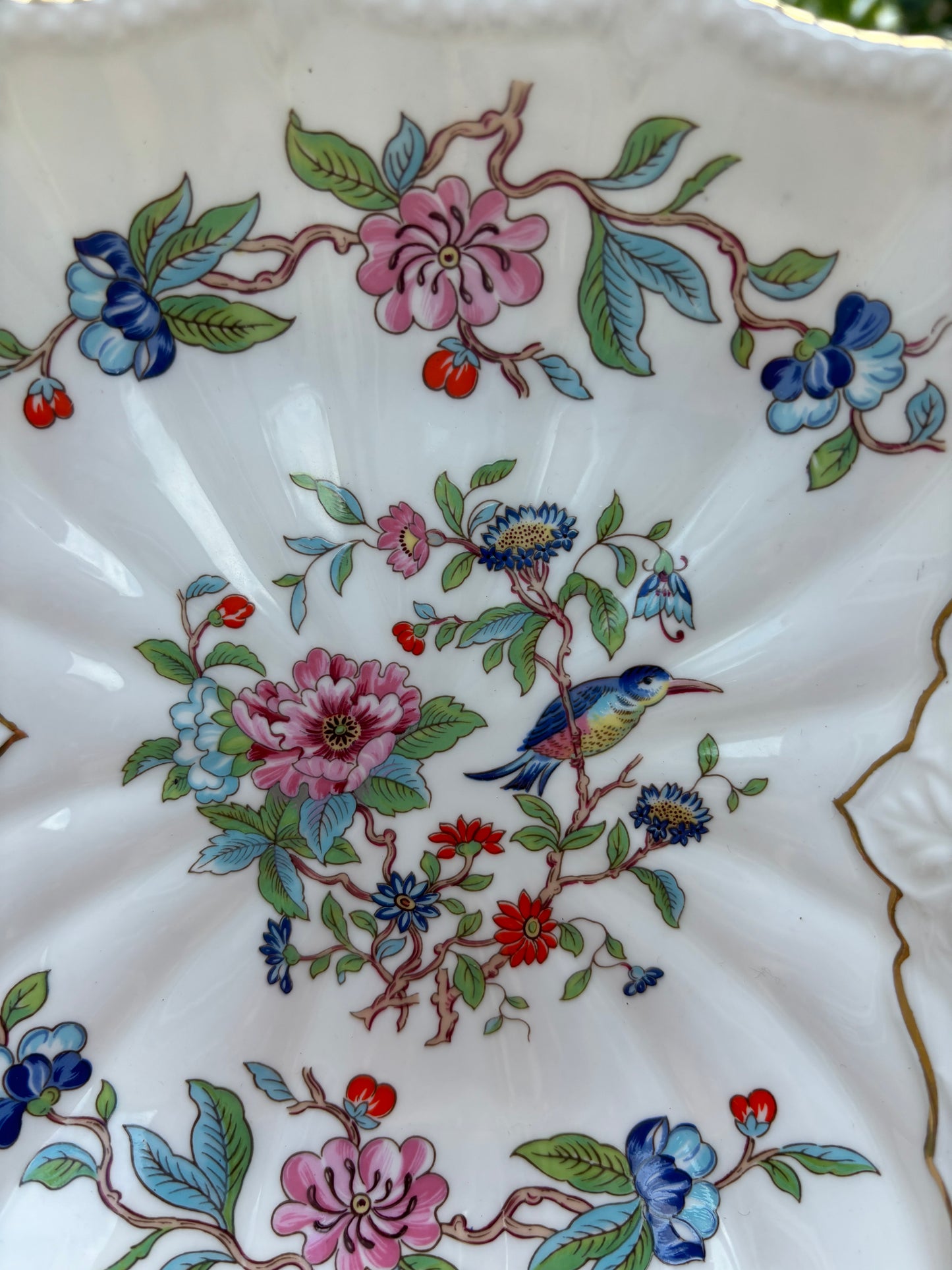 Lovely Aynsley by Pembroke plate with gilded edges! - Excellent condition!