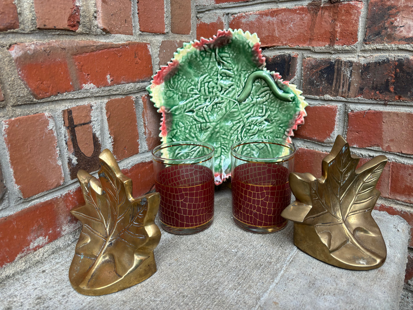 Beautiful brass maple leaf bookends pair (2)! - Excellent condition!