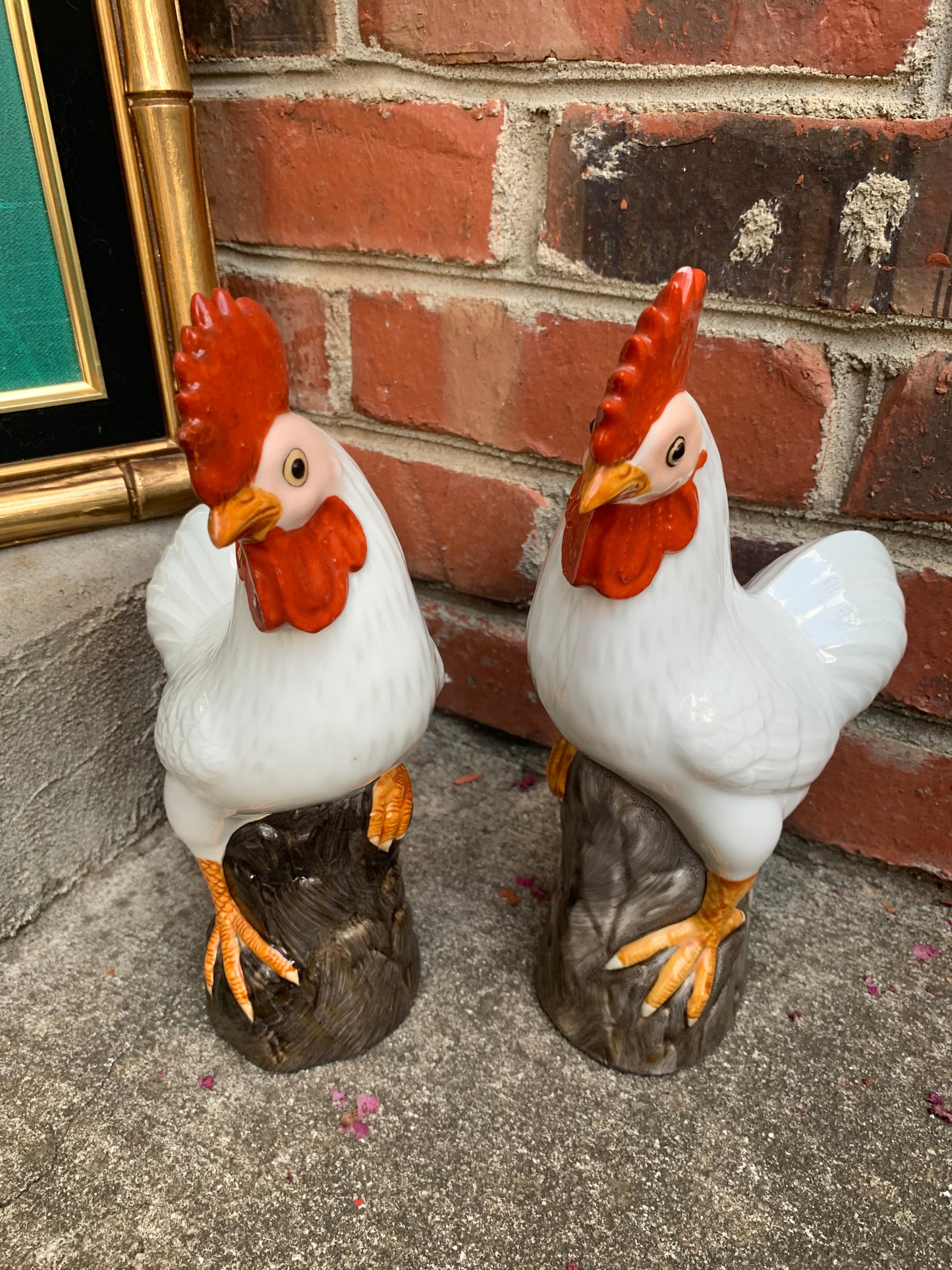 Rare and beautiful pair of Chinese export roosters!