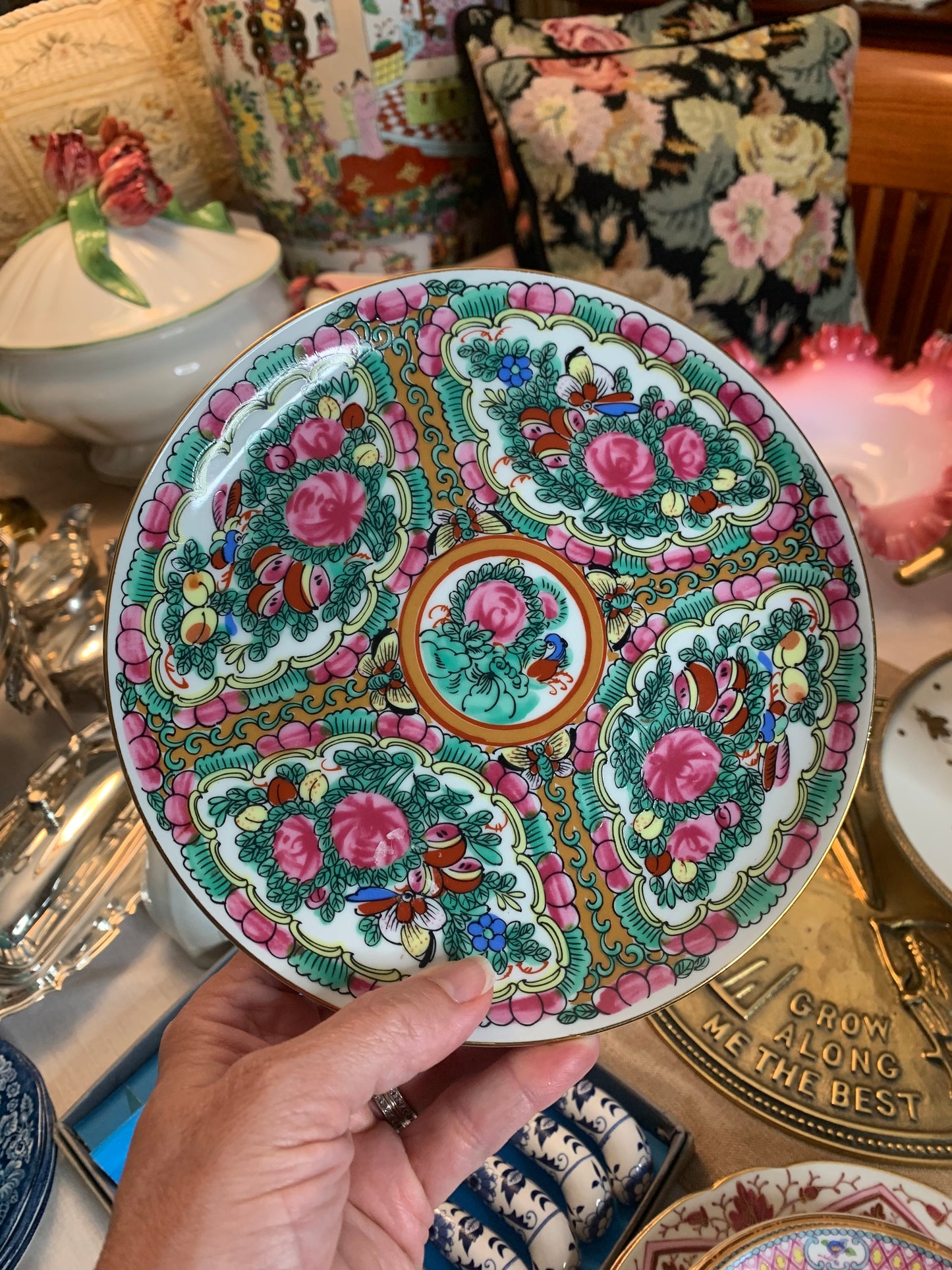 Rose Medallion Plate 7.75" (Made in Japan)