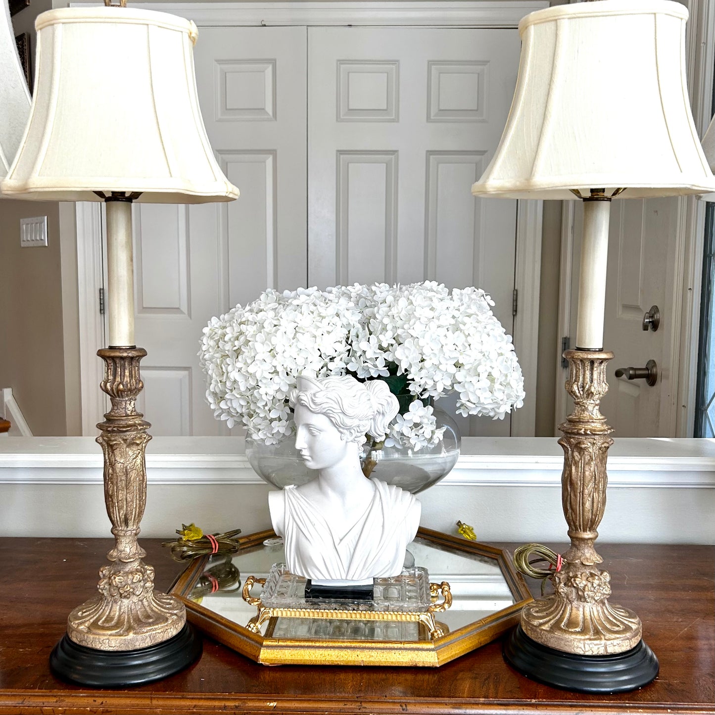 Statuesque pair of vintage gold gild Buffet lamps