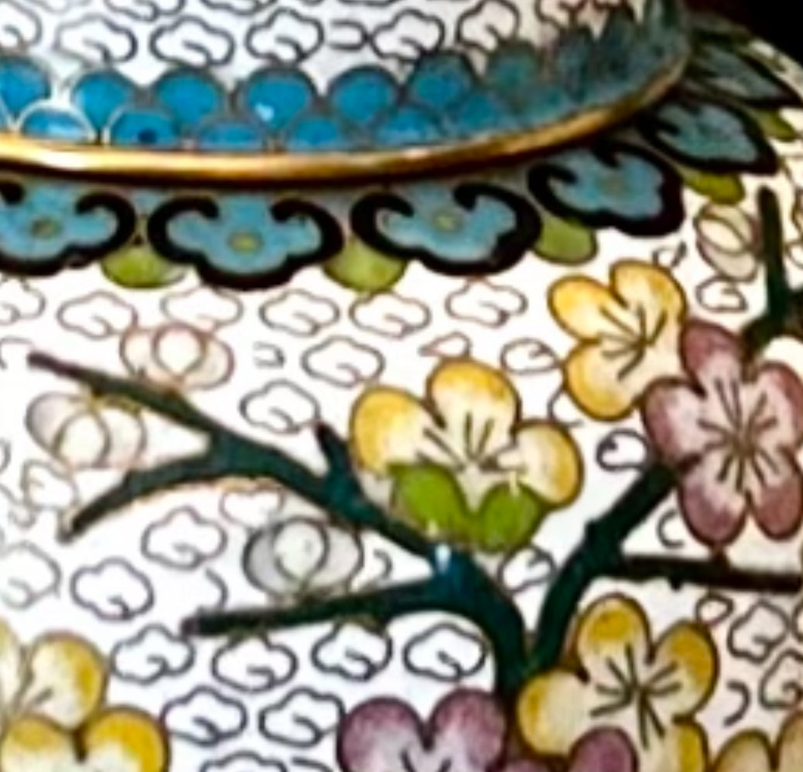 Crisp white vintage brass & enamel cloisonné etched ginger jar with lid