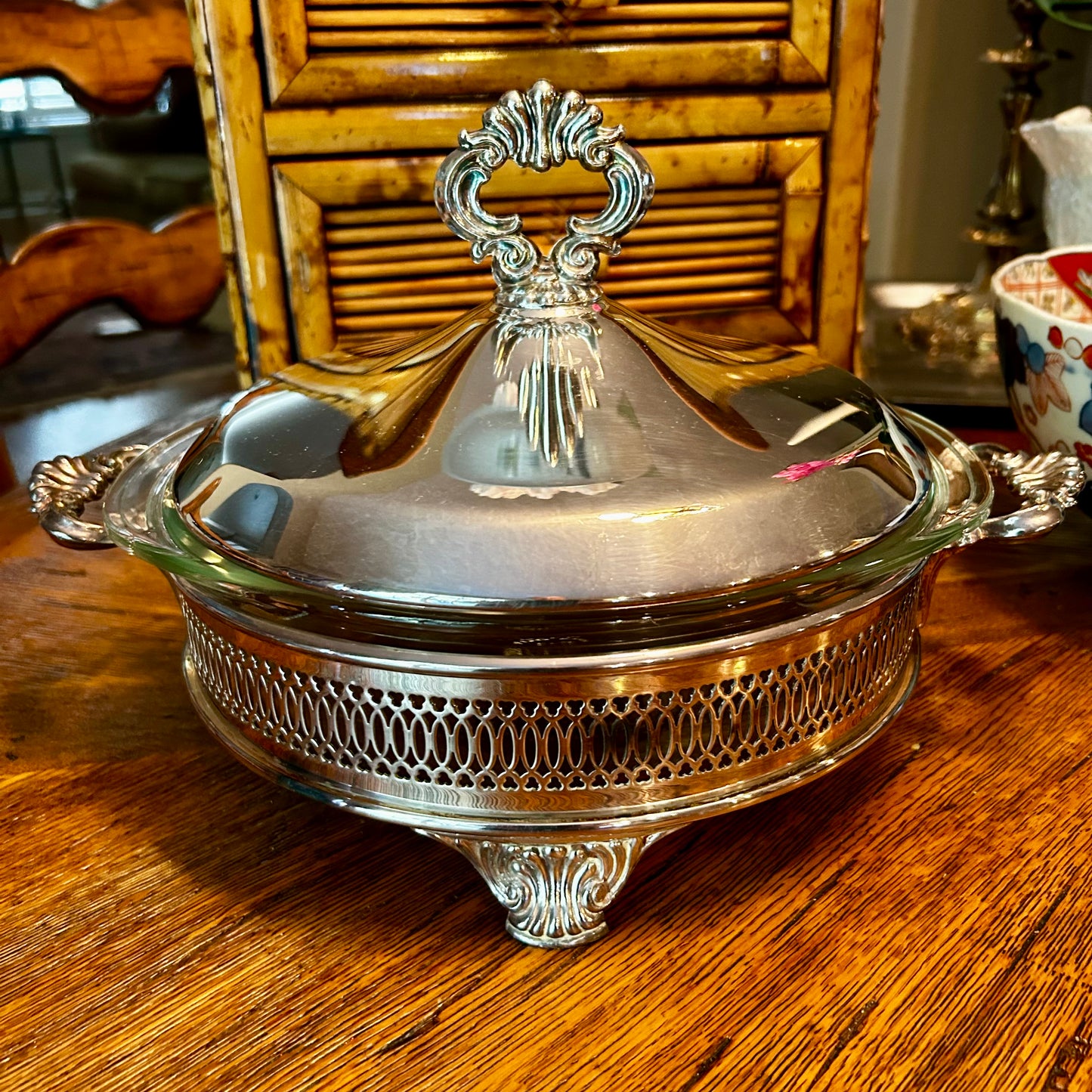 Rogers vintage silver plate Lidded casserole chafing dish tripod chippendale claw feet