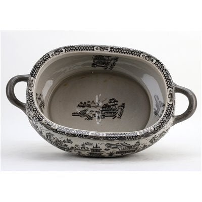 Stunning! 21.5L X 14W X 7H Porcelain Basin Footbath - Black And White Willow pagoda Pattern