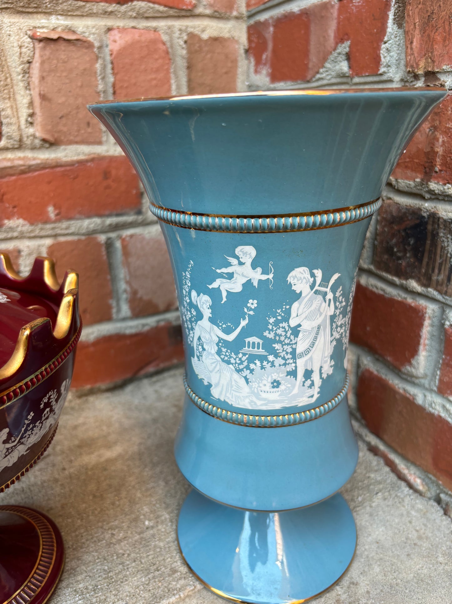 Beautiful blue and gold Italian Florentine vase!