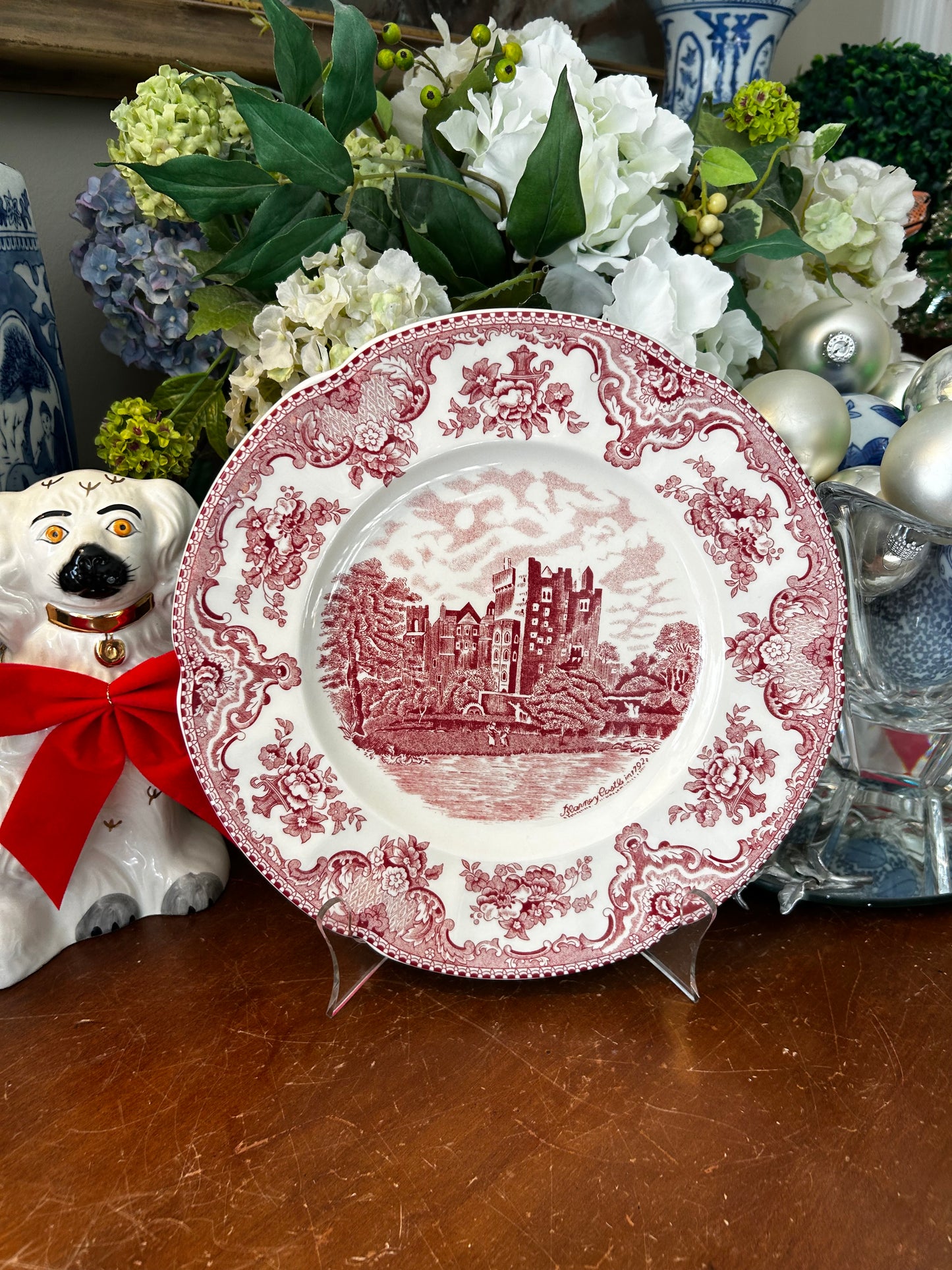 Pink Willow  "Old British Castle"  "Made in England"  by Johnson Bros. Dinner plate