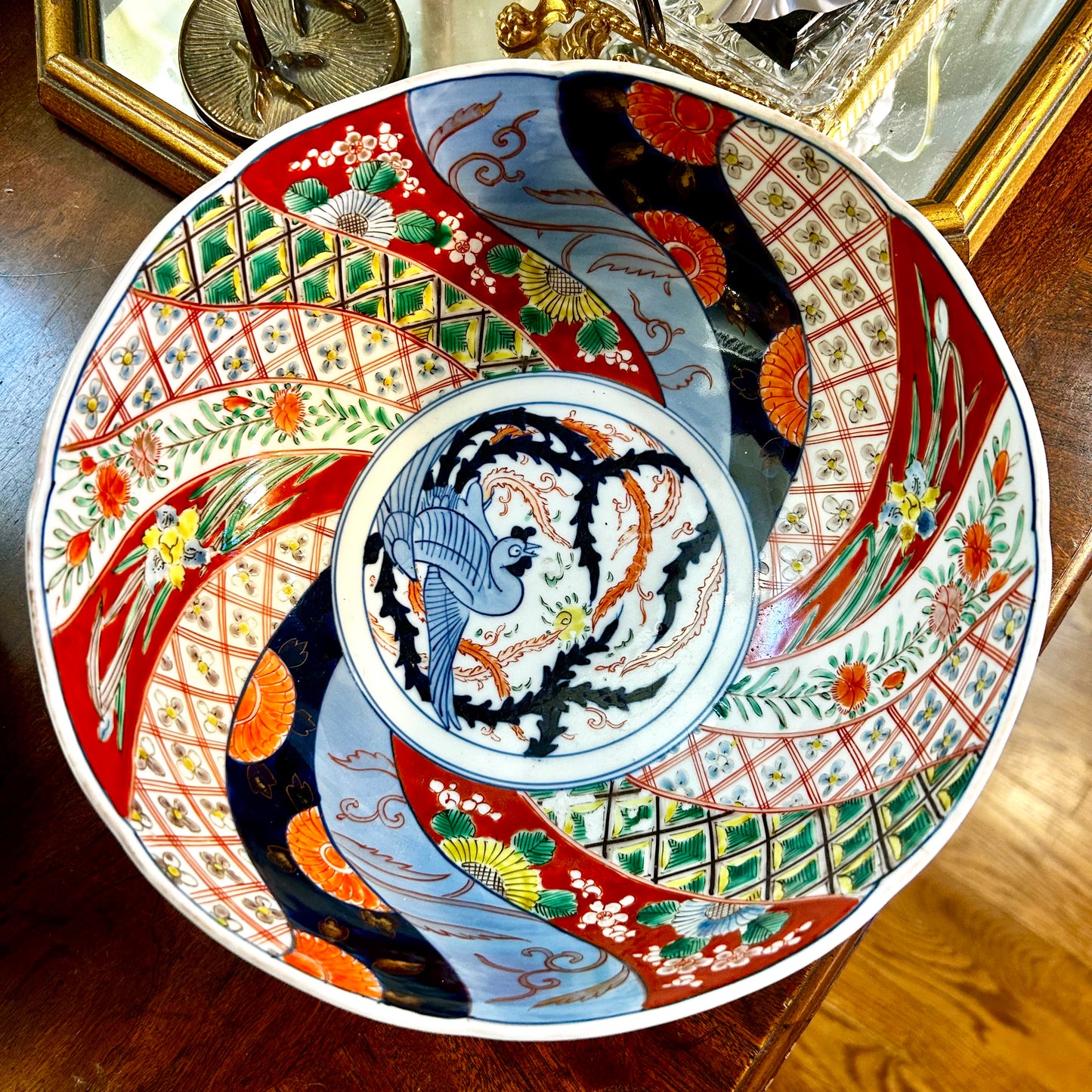 Gorgeous mid century vintage Imari vivid hand painted centerpiece bowl.