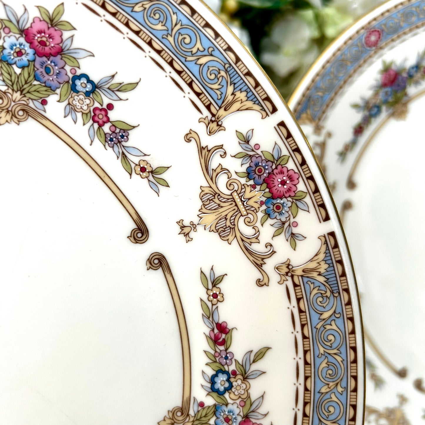 Pair of MINTON of England bone china dinner plates circa 1979 in "Persian Rose"